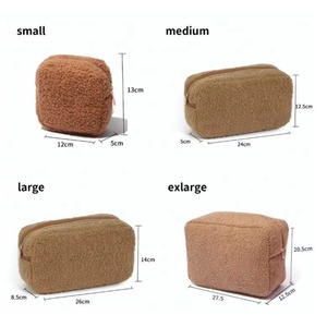 Muestra Gratis: Bolsa de Maquillaje Grande de Tela de Peluche, Linda y Moderna, Portátil para Viajes, con Cierre, Color Rosa Sherpa para Chicas - Product Image 1