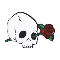 Épinglette en émail personnalisée en forme de tête de squelette, badge métallique gothique pour fête d'Halloween, cadeau promotionnel et souvenir