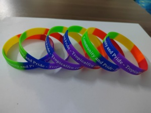 Pulseras de Silicona Personalizadas, Brazaletes de Goma con Mensaje y Logotipo Personalizados, Regalos Promocionales - Product Image 4