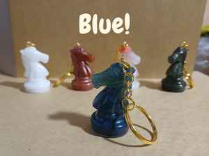 Porte-clés élégant en résine avec accents décoratifs intégrés, finition lisse, accessoire durable, parfait pour organiser les clés et les ajouter - Product Image 4