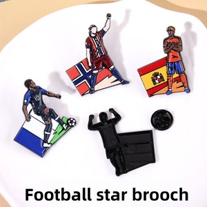 Broches Conmemorativos de Fútbol de <span class=keywords><strong>Ronaldo</strong></span> y Mbappé para Estados Unidos/Canadá/México, Insignias Decorativas de Aleación Plateada y Dorada - Product Image 2