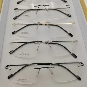 Gafas de metal y acero sin montura para lectura, anteojos con marco óptico de titanio, en Stock, al azar