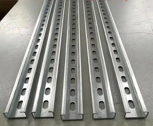 Sistema di Montaggio per Pannelli Solari di Alta Qualità, Kit per Installazione a Terra con Profilo a C in Acciaio Zincato a Caldo - Product Image 3