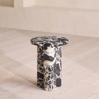 Table d'appoint en marbre naturel Dream Home, plateau rond, trois colonnes en pierre intégrées, meuble d'angle intérieur de luxe