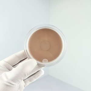 L'usine produit une crème de contour très vendue qui offre une tenue longue durée et s'adapte parfaitement au teint. - Product Image 5