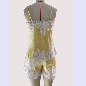 Nouvelle Collection Channel 2026 : Ensemble Pyjama en Satin Soyeux et Dentelle pour Femme – Caraco Asymétrique et Short de Nuit - Product Image 6