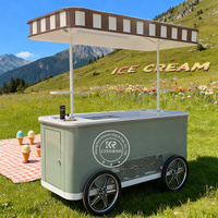 Chariot de crème glacée pour les mariages Chariot de crème glacée mobile pour l'utilisation de la réception Congélateur de crème glacée avec roues pour le marché fermier