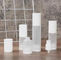 15ml 20ml 30ml 50m 80ml 100ml flacon pulvérisateur sans air en plastique transparent givré mat bouteilles de lotion à pompe sans air pour soins de la peau avec couvercle