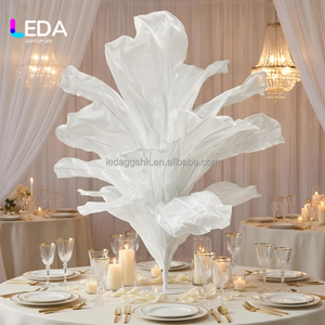 Centre de table géant en tissu blanc LEDA, fleur artificielle faite à la main en organza, support floral pour décoration de table de mariage et d'événements - Product Image 1