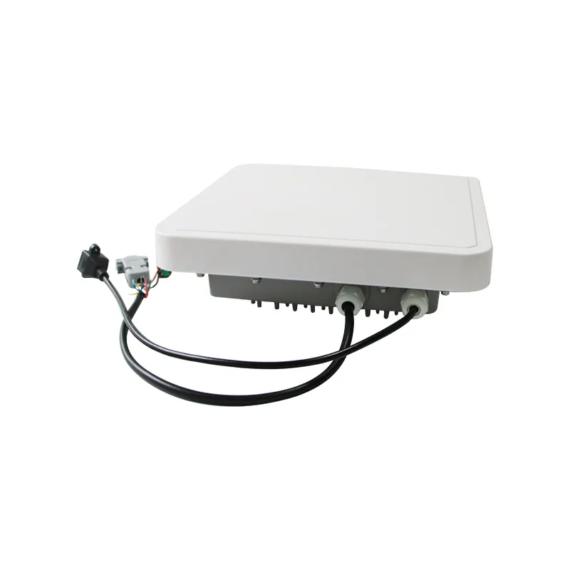 TCP/IP RJ45 WIFI POE 4G 860-960mhz pembaca kartu UHF jarak jauh untuk antena 9dbi manajemen gudang parkir mobil