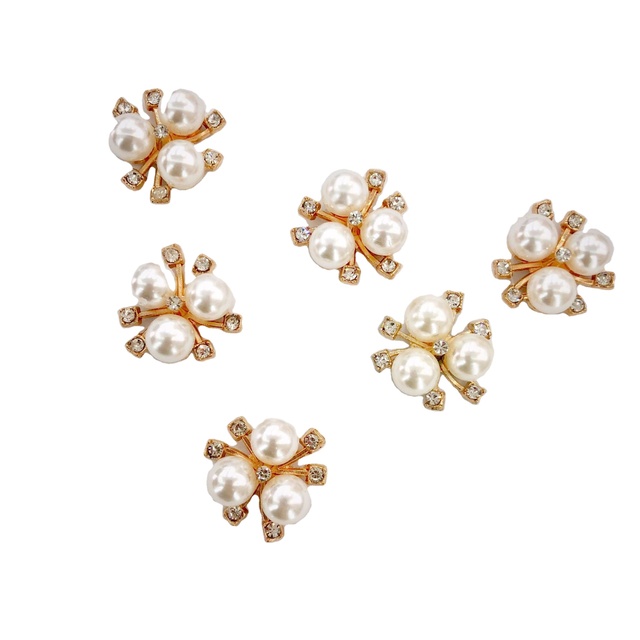 Wholesale Popular Eco-Friendly Water Diamond Pearl Buckle Clothing Accessories Rhinestone Buttons