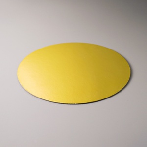 Assiette ronde en carton ondulé doré personnalisée en gros pour fêtes, cuisine, pâtisserie et desserts, qualité alimentaire - Product Image 3