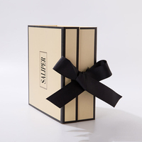 Vente en gros carton de luxe fait main avec impression personnalisée boîte cadeau fermée magnétique vide simple