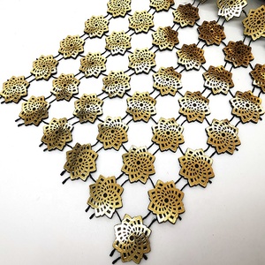 Thời Trang 6 Row Mạ Vàng Hoa Shape Trim Phụ Kiện Nhựa Rhinestone Tấm Trim Lưới CuộN - Product Image 5