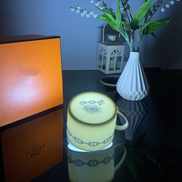 Ensemble tasse et soucoupe en céramique rétro de style européen, idéal pour le thé de l'après-midi, pour couple ou entre amis, parfait pour les salons de thé et cafés.