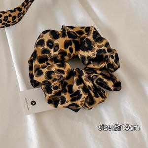 Coleteros con Estampado de Leopardo Estilo Euroamericano, Lindos Coleteros de Satén Doble con Puntos, Coleteros Femeninos, Accesorios para el Cabello al por Mayor de Fábrica - Product Image 6