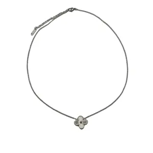 Luxus wasserdicht Antirost Edelstahl Silberplattiert Glücklicher Vierblättriger Klee-Halsband für Damen