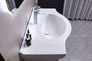 Freestanding modern MDF bathroom vanity <b>set</b> with ceramic basin and LED smart <b>mirror</b>, suitable for apartments and Hotel - Product Image 3
