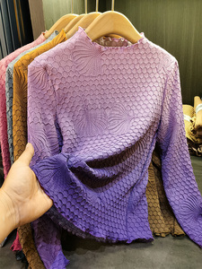 Joli sens avancé couleur progressive haut plissé en relief en trois dimensions 100 T-shirt à manches longues - Product Image 3