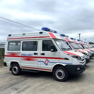 Ambulanza Isolata 1VEC0 con Dispositivi Base e Supporto per Barella, Veicolo di Emergenza - Product Image 5