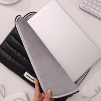 Logo personnalisé Vente en gros Argenté Portable Quilt Ordinateur Portable Housse Sac Couvre Puffy Ordinateur Portable Sac de Rangement avec Fermeture à Glissière