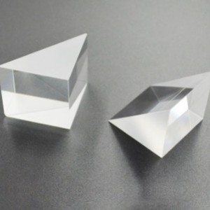 Triangular Prism Quartz Glass Equilateral Prism For Optical Experiments ISO Certified RoHS Compliant - Product Image 1
