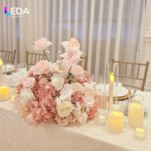 LEDA - Centro de Mesa de Flores Artificiales Rosadas para Decoración de Bodas y Fiestas - Product Image 4