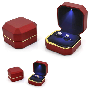Luxury Spray Painted Jewelry Box Valentine's Day Wedding Packaging Ring Pendant Jewelry <b>Strap</b> LED Light Box - Product Image 5
