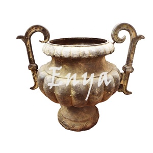Ornement <span class=keywords><strong>de</strong></span> jardin vintage <span class=keywords><strong>en</strong></span> <span class=keywords><strong>fonte</strong></span> antique, vase <span class=keywords><strong>en</strong></span> forme d'urne <span class=keywords><strong>de</strong></span> style français avec poignées décoratives, grands pots et jardinières - Product Image 3
