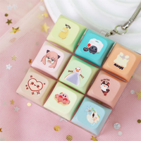 Porte-clés anti-stress personnalisé avec logo, style anime, bouton-pression en plastique, touches de clavier, pour cadeau