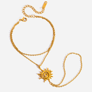 Collar con colgante de sol de acero inoxidable, joyería para mujer, diseño geométrico, regalo - Product Image 1