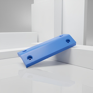 Plaque de protection ZSPE en UHMWPE résistante à la corrosion, durable et anti-abrasion pour les ports isolés et les applications de découpe - Product Image 1