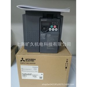 Variador de Frecuencia Mitsubishi Electric FR-E720-2.2K 3PH 200V para Uso Industrial, Tamaño Compacto - Product Image 3