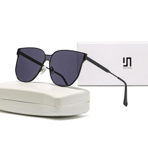 Lunettes de soleil Dlisha en métal, noires, unisexes, protection UV400, verres en polycarbonate, type 3, emballage en boîte - Product Image 1