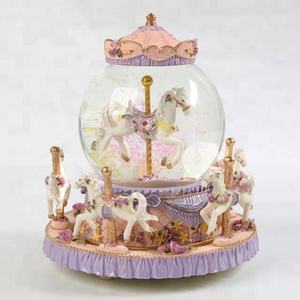 Carrousel de neige en résine, <span class=keywords><strong>romance</strong></span> de noël, globe8 - Product Image 2