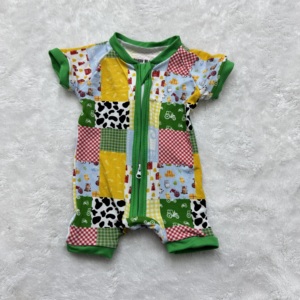 Peleles de bambú personalizados de verano 95% bambú 5% Spandex pijamas de bebé con cierre de cremallera cómodos Shorties para bebés - Product Image 4