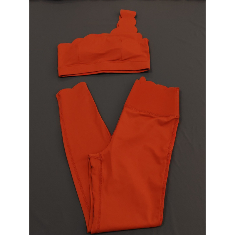 Pantalon brun cannelle (dentelle)