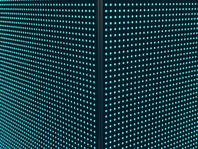 Energy Efficient Outdoor LED Billboard P1.953/P2.604/P2.976/P3.91 IP66 Waterproof Display Auto Dimming 5000-7500cd Brightness