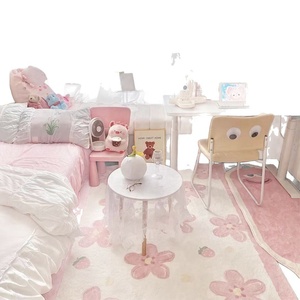 Alfombra de dormitorio de estilo de dibujos animados en la que se puede sentarse o dormir, Alfombra de borde de cama, Alfombra de Cachemira de imitación gruesa derivados de Anime - Product Image 4