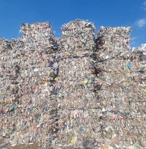 Gránulos de PET Reciclado de Color Azul Mixto Personalizados, Grado Alimenticio, Materia Prima Plástica Ecológica Renovable, Grado para Moldeo por Inyección, Reforzado - Product Image 2