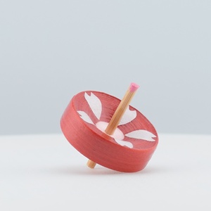 Mini-toupie en bambou Kyo-Koma à motif de fleurs de cerisier - Product Image 1