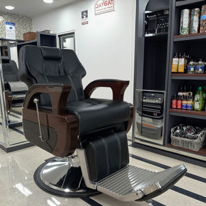 Sillón de Barbería Plegable Rojo Vintage con Bomba Hidráulica Reclinable, Profesional y Moderno para Salón, para Hombres y Escuelas, Precio al por Mayor - Product Image 1