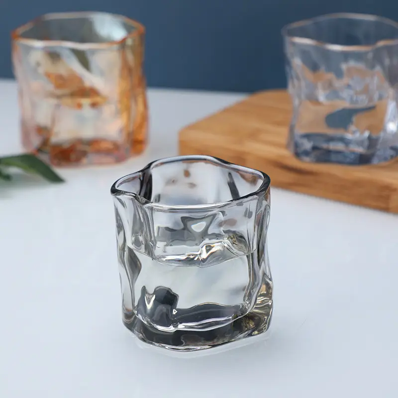 क्रेटिवेस्टेड क्रिस्टल स्ट्रिप्ड व्हिस्की ग्लास टंबलर कप टिन ऊर्ध्वाधर स्ट्रिप्स कॉकटेल ग्लास ग्लास ग्लास ग्लास ग्लास कप