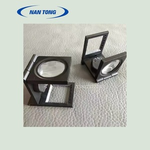 Loupe pliante Nantong 75 mm avec lentille en plastique et 2 lumières LED pour accessoires de presse d'impression - Product Image 4