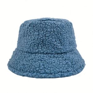 Chapeau Bob Hiver Anti-froid et Coupe-vent Personnalisable avec Logo, Chapeau d'Hiver Chaud et Doux en Peluche Couleur Unie - Product Image 6