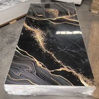 Panneaux Muraux PVC Effet Marbre UV Design Moderne Finition Fluorescente Flexibles pour Décoration Intérieure Salon