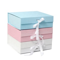 Boîte cadeau magnétique en carton rigide avec impression de logo personnalisé, pliable, avec ruban et aimants, pour vêtements et emballages de vêtements