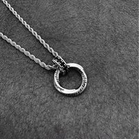 Collier pendentif Hisera en acier titane avec chaîne en corde pour unisexe, style rétro, tendance INS, polyvalent, hip-hop