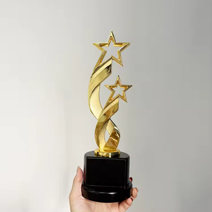 Trophée brillant en forme d'étoile double en métal doré avec base en plastique pour les concours de musique et d'art - Product Image 5