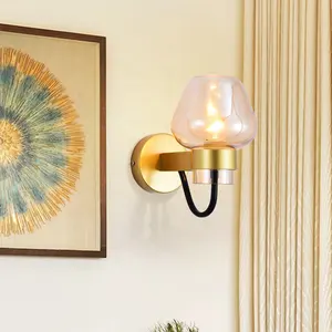 Fábrica a la venta American Vintage Interior Mesita de noche Espejo Sconce luz Moderna Handblow Glass Shade Led Lámparas de pared de latón barato